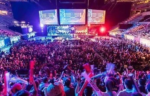 肋部回做拉 肋部回做拉