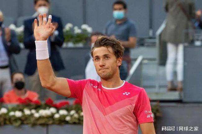 前场逼抢 前场逼抢